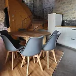 - Belle Maison De Village *