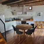 - Belle Maison De Village Дом отдыха *